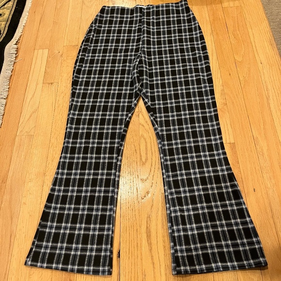 UO Cara Flare Stretch Pull on Pant - Picture 6 of 8